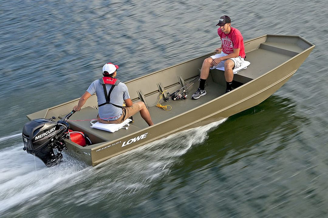 aura boat